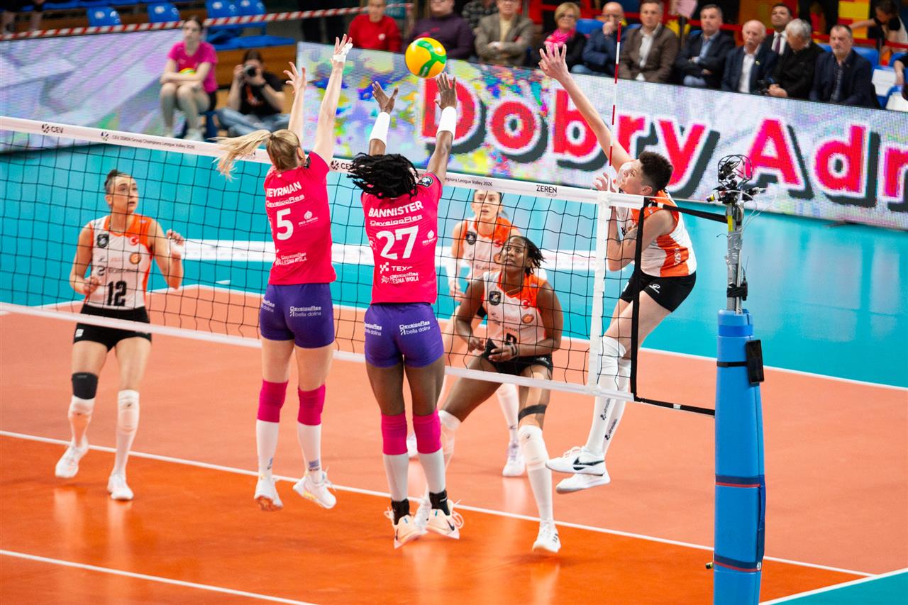 Eczacıbaşı Dynavit Avanza a la Final Four de la CEV Champions League Femenina